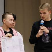 «Здравствуй, Приморский край!»: ученики 10 классов МЛШ учатся выявлять сильные и слабые стороны своих туристических продуктов