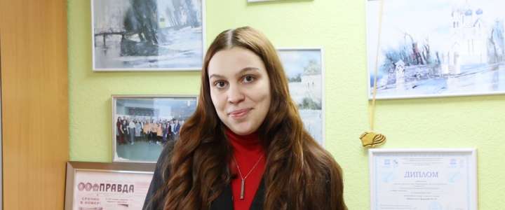 Выпускница МЛШ 2023 года Елизавета Руденко: быть лидером меня научила моя любимая школа!