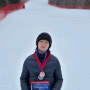 Ученик 4м1 класса МЛШ стал серебряным призером на Чемпионате Приморского края по горнолыжному спорту, а ученица 6м2 класса улучшила свои результаты в плавании на Всероссийских соревнованиях