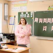 Ученицы начальных классов МЛШ вместе с мамами сыграли в квиз, посвященный Международному женскому дню