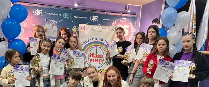 Ученицы 4м1 класса МЛШ Мария Молчанова и Лилия Юрченко – победители и призеры VII Всероссийского конкурса-фестиваля «Шаги в мире творчества»   