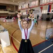 Ученицы 2м1 класса МЛШ Евангелина Кремешная, Алена Марченко, Аврора Божедарова, София Иогансен и ученица 1м1 класса Стефания Иогансен завевали &laquo;золото&raquo; на турнире по спортивным танцам &laquo;Созвездие улыбок -2026&raquo; 